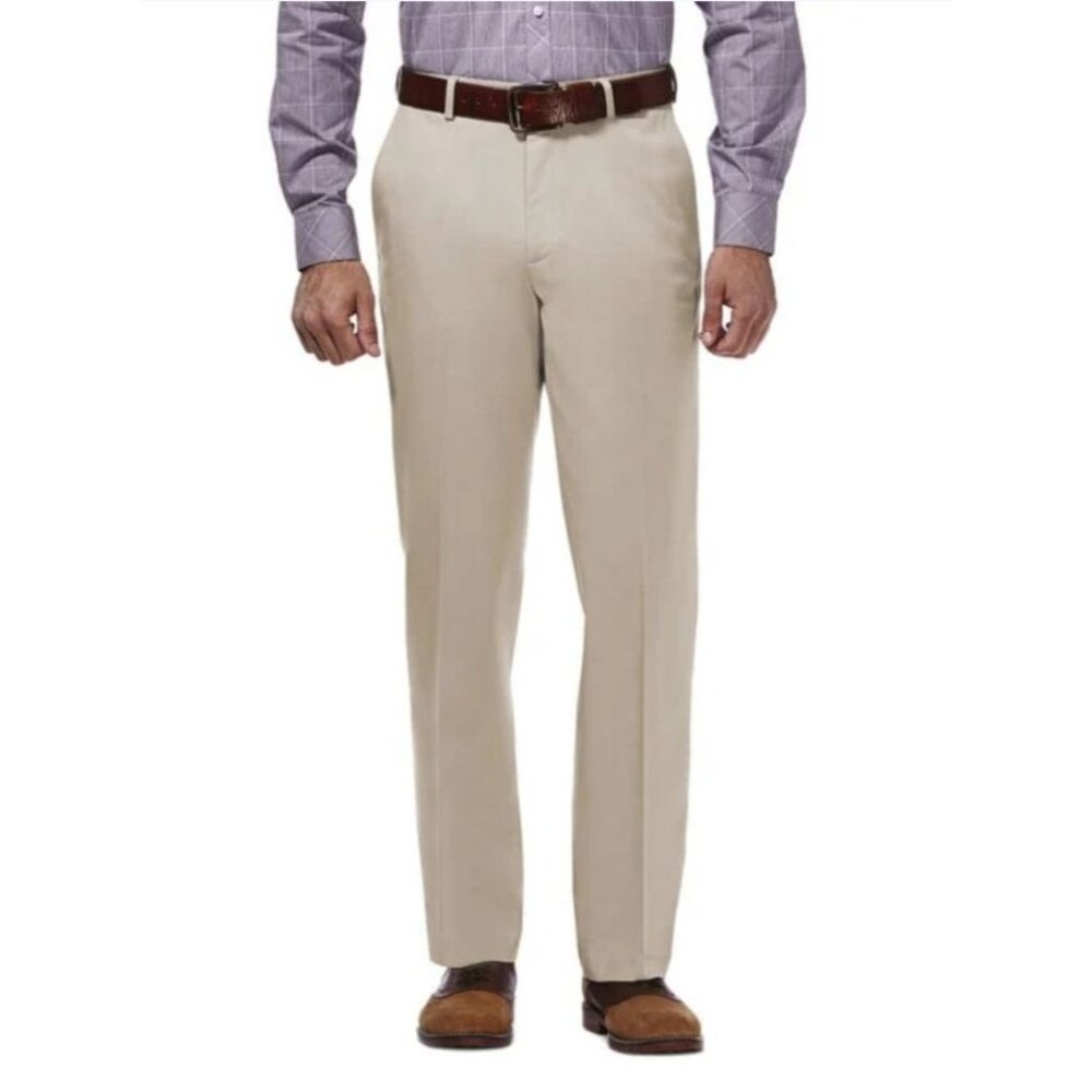 Haggar Mens Classic Fit Premium No Iron Khaki Dress Pants 42W x 30L Sand Color
